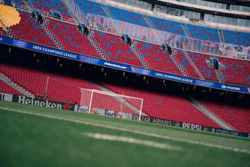 
				Camp Nou receberá final da Champions League de 2029 após decisão da UEFA; entenda
			
			