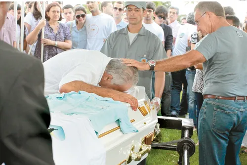 
				Quinze anos após morte de Giovanna Tenório, caso ainda aguarda desfecho na Justiça
			
			