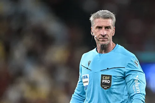 
				CBF define arbitragem para clássico entre Palmeiras e Corinthians
			
			