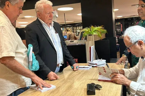 
				Cícero Péricles lança livro sobre mudanças na economia e sociedade alagoana
			
			