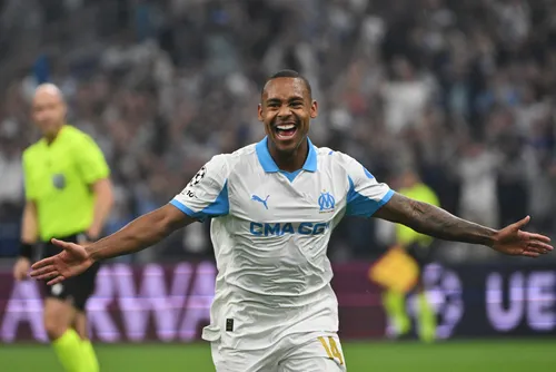 
				Clube da Premier League acerta termos com Igor Paixão
			
			