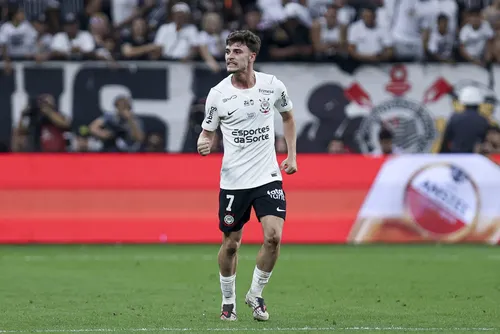
				Corinthians perde meia titular para clássico contra o Santos
			
			