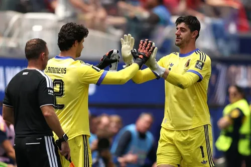 
				Courtois anuncia pausa na seleção belga e está fora da Nations League
			
			