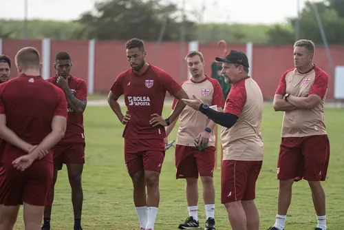 
				CRB finaliza preparação para duelo com o América-MG pela Série B
			
			