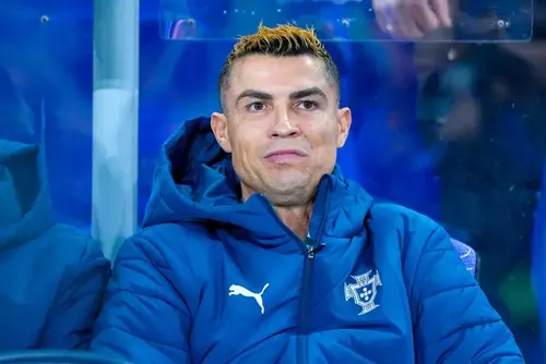 
				Cristiano Ronaldo deixa treino de Portugal e publica mensagem
			
			
