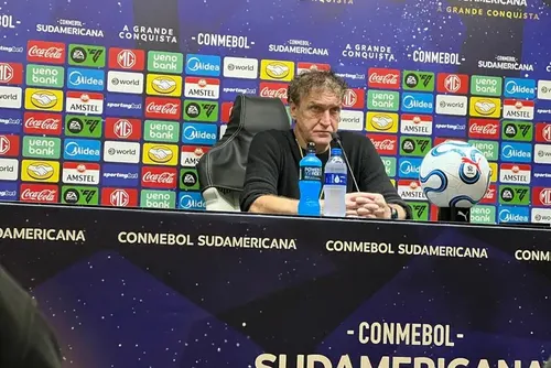 
				Cuca comenta condição física de Cebolinha e abre as portas para Coutinho
			
			