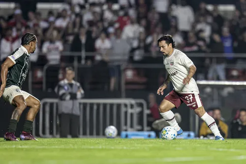 
				Dorival deve mudar escalação do São Paulo para enfrentar o Bolívar; veja quem deve jogar
			
			