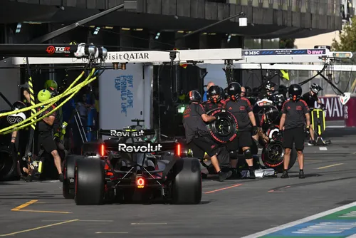 
				F1: Bortoleto aposta em atualizações da Audi no GP do Bahrein
			
			