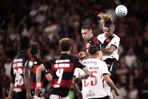 
				Flamengo aciona órgão regulador e denuncia Vasco: 'Gastar além da capacidade vira vantagem'
			
			