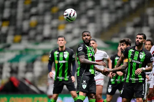 
				Já está rebaixado? Como chega o América-MG para o duelo contra o CRB
			
			