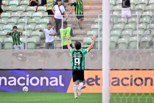 
				Já está rebaixado? Como chega o América-MG para o duelo contra o CRB
			
			