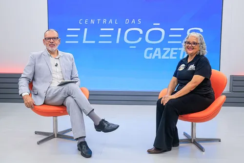 
				Lenilda Luna defende socialismo, estatização de serviços e desmilitarização da polícia
			
			