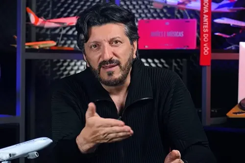 
				Lito Sousa escolheu local especial para ser velado entre aviões
			
			
