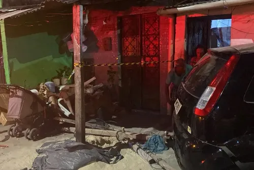 
				Menino de 2 anos brincava na calçada quando foi atingido por carro no Vergel
			
			