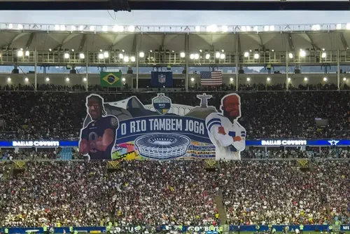 
				NFL Rio Game: torcida faz mosaico 3D antes de Cowboys x Ravens no Maracanã
			
			