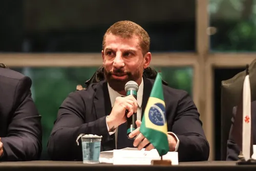
				Pedrinho dispara contra BAP: 'Isso aqui não é Flamengo, isso aqui é Vasco'
			
			