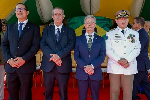 
				Presidente do TJAL representa governador de AL no desfile de 7 de Setembro
			
			