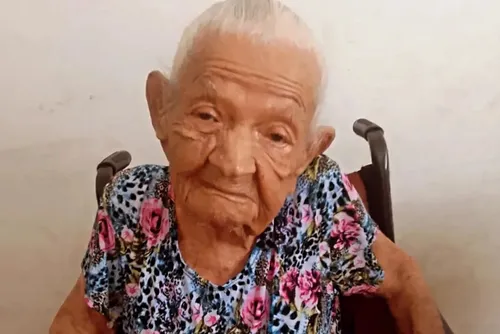
				Quem é Deolira Glicéria, reconhecida com a mulher mais longeva do país
			
			