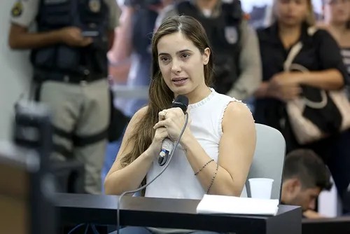 
				Caso Giovanna Tenório atravessa 15 anos sem decisão definitiva sobre acusada de mandar matar jovem
			
			