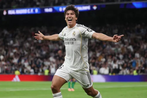 
				Real Madrid abre os cofres e registra maior gasto em reforços desde 2019
			
			