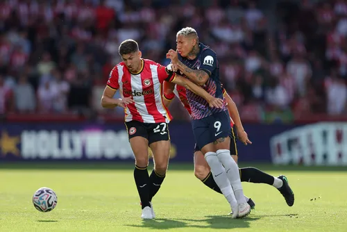 
				Richarlison joga hoje? Liverpool e Tottenham duelam na Carabao Cup
			
			