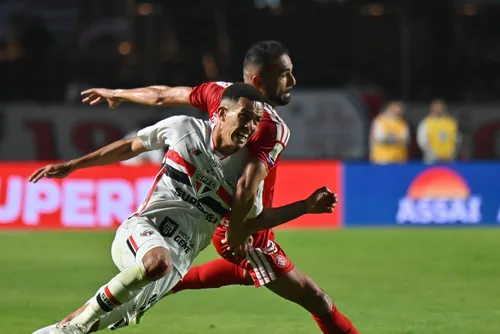 
				São Paulo entra com ação na CBF para jogo contra o Santos
			
			