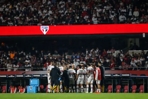 
				São Paulo perde titulares para clássico contra o Santos; veja provável time
			
			