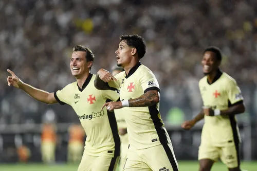 
				Vasco bate o Cruzeiro e volta a vencer no Brasileirão
			
			