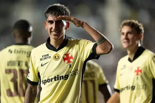 
				Vasco engrena com reforços e vive virada de chave no ano
			
			