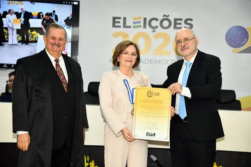 
				Vice-presidente do TJAL participa de homenagem a ministra do STJ em Pernambuco
			
			