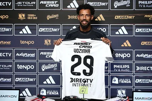 
				Vozinha é indicado ao prêmio de melhor goleiro do mundo
			
			