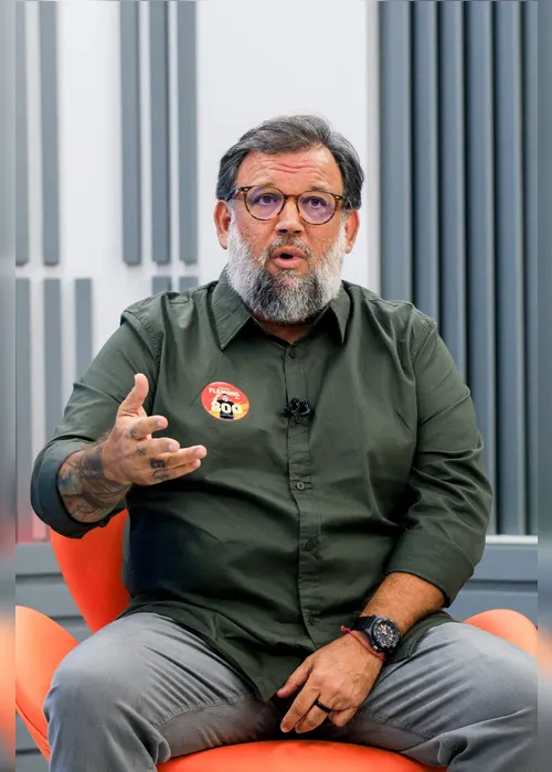 
				Alexandre Fleming defende fundo contra analfabetismo e diz que candidatura enfrenta oligarquias em AL
			
			