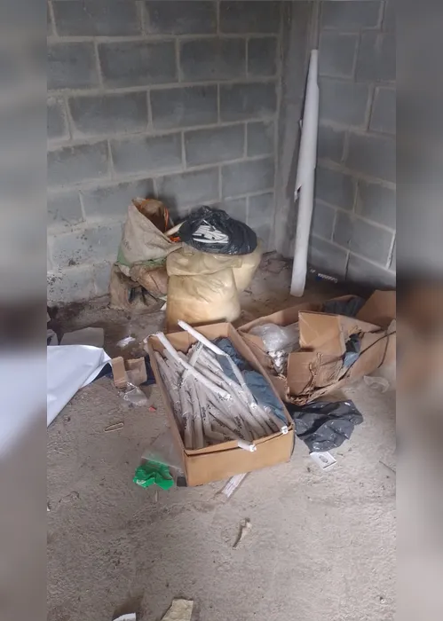 
				Construtora encontra mais de 109 kg de explosivos em imóvel recém-adquirido na Cidade Universitária
			
			