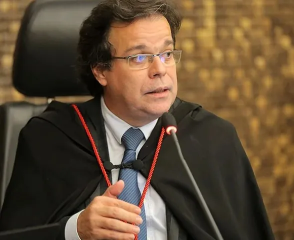 Almagis, Acrimal e advogados saem em defesa de Tutmés após afastamento pelo CNJ