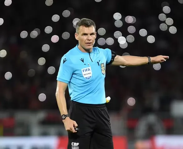Árbitro de CSA x Nacional já foi acusado de mandar jogadores “chorarem no vestiário”