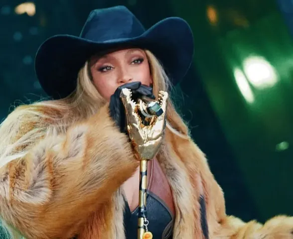 Beyoncé lança álbum de regravações em celebração aos 45 anos
