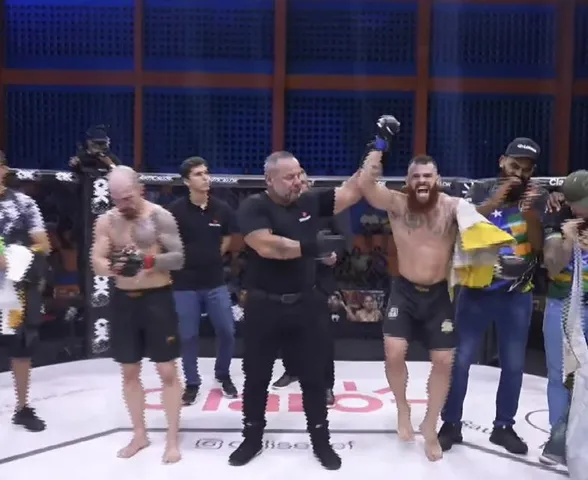 Caio Garcia finaliza combate no primeiro round e supera André Bagé no Coliseu