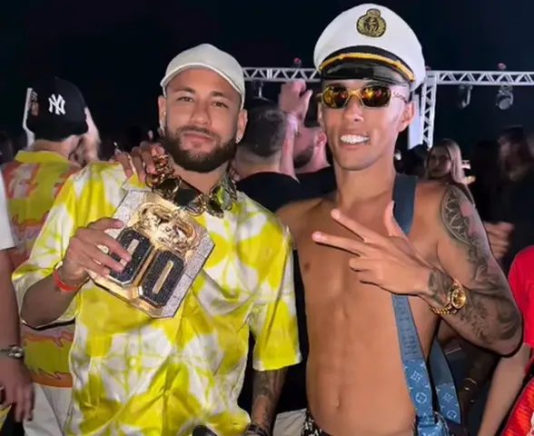 Colar de R$ 2 milhões dado a Neymar levou polícia a rede de receptação de joias