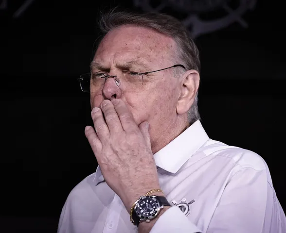 Corinthians fecha primeiro semestre com rombo de R$ 246 milhões