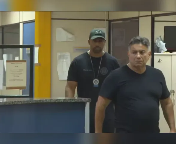 Delegado da PF investigado no caso Marielle é preso por furto em loja