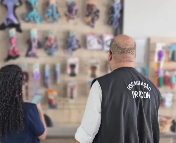 Denúncias de consumidores levam Procon a fiscalizar clínicas e petshops em Maceió