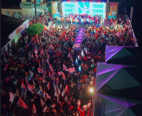 Evento de Guilherme Lopes reúne mais de 10 mil pessoas em Penedo