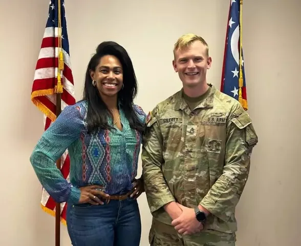 Ex-apresentadora do SBT vira militar nos EUA e revela rotina intensa: 'Amo ser disciplinada'