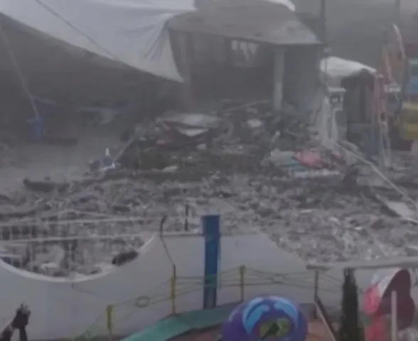 Explosão de fogos de artifício durante missa deixa 10 mortos no México