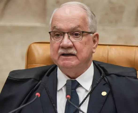 Fachin tira acusações de Moraes contra Mendonça do inquérito das Fake News