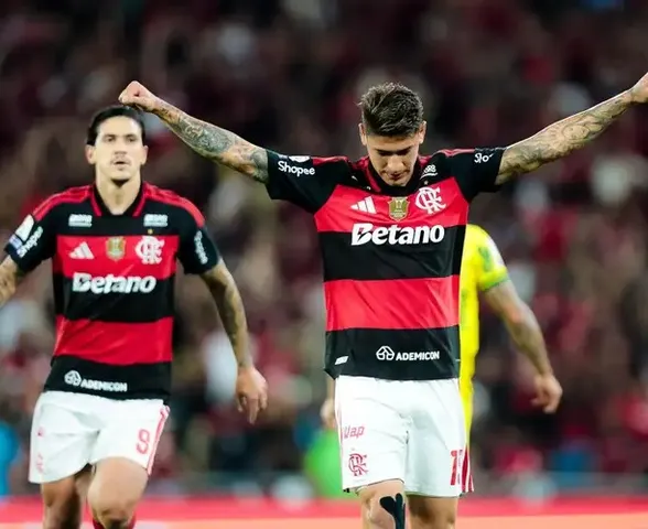 Flamengo vence Mirassol em partida atrasada do Brasileirão e cola no Palmeiras
