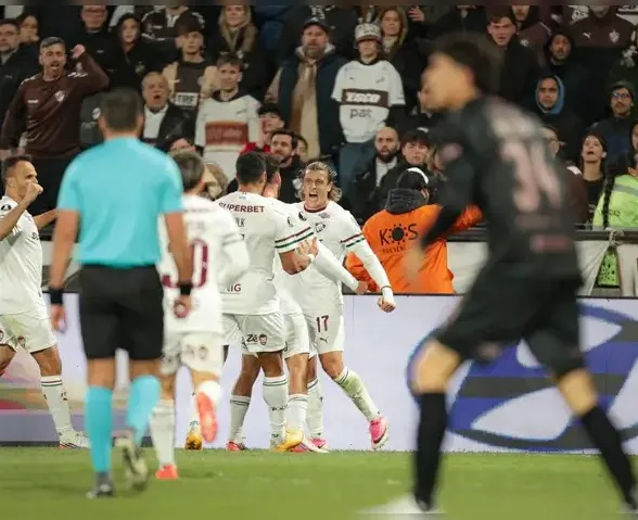 Fluminense supera apagão com brilho de Canobbio e avança à semifinal da Libertadores