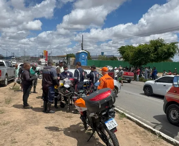 Grave acidente envolvendo dois veículos deixa 2 pessoas feridas em Arapiraca