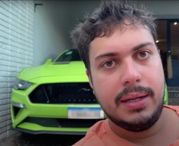 Influencer que faz rifas de carros de luxo por R$ 1,49 é preso