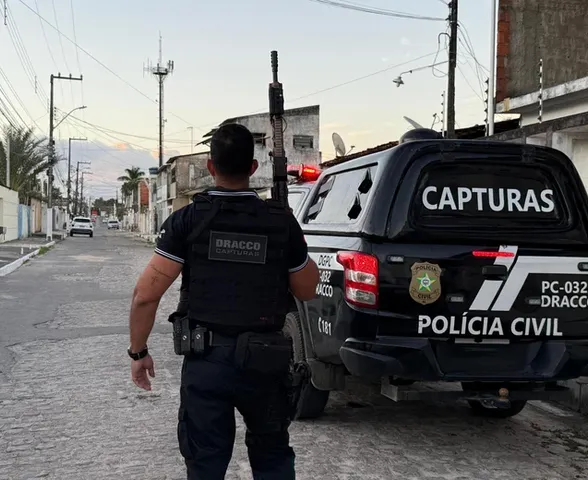 Operação prende dois suspeitos de integrar o PCC com atuação em Maceió